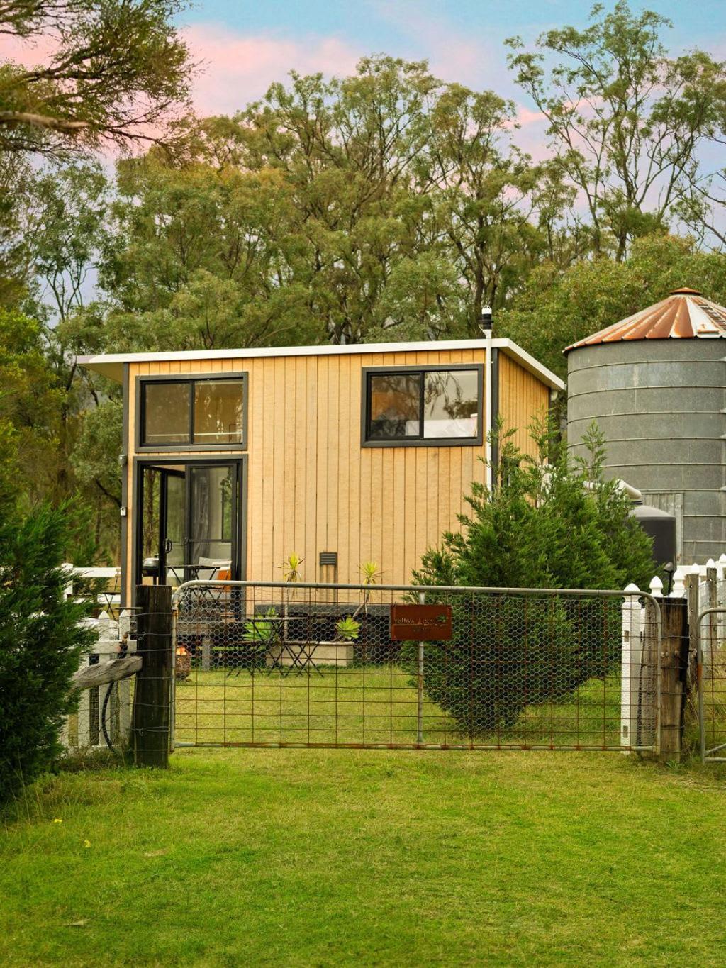 Yellow Rock Views By Tiny Away Broke Exterior foto