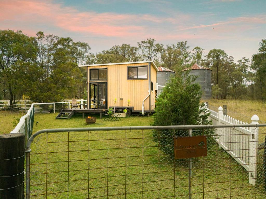 Yellow Rock Views By Tiny Away Broke Exterior foto